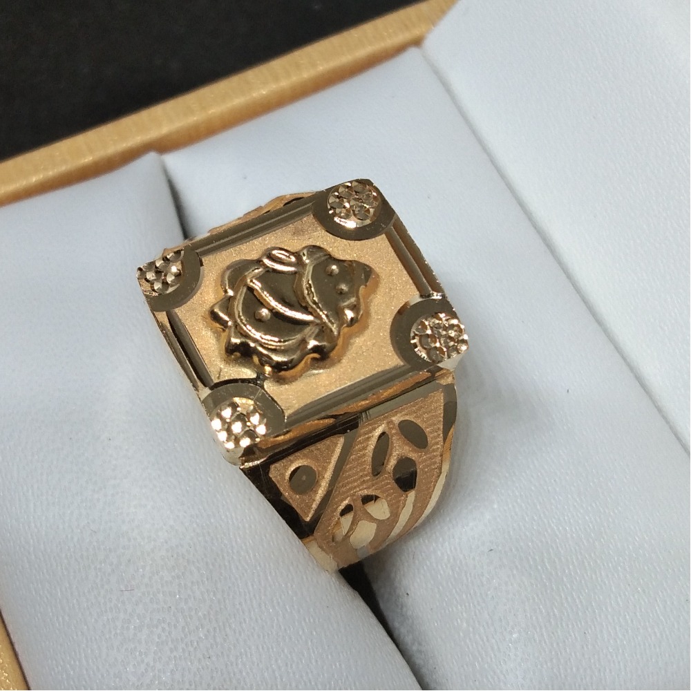 916 Gold Ganesh Design Gents Ring