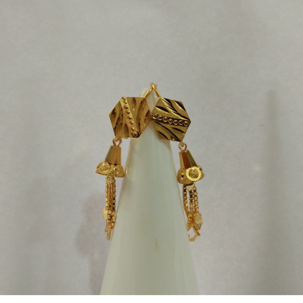 22KT Gold Trendy Ladies Earring