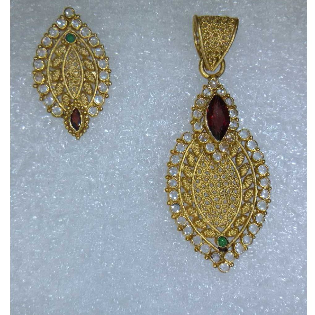 22K / 916 Gold Ladies Jadtar Antique Pendant Set