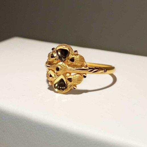 Ladies Ring