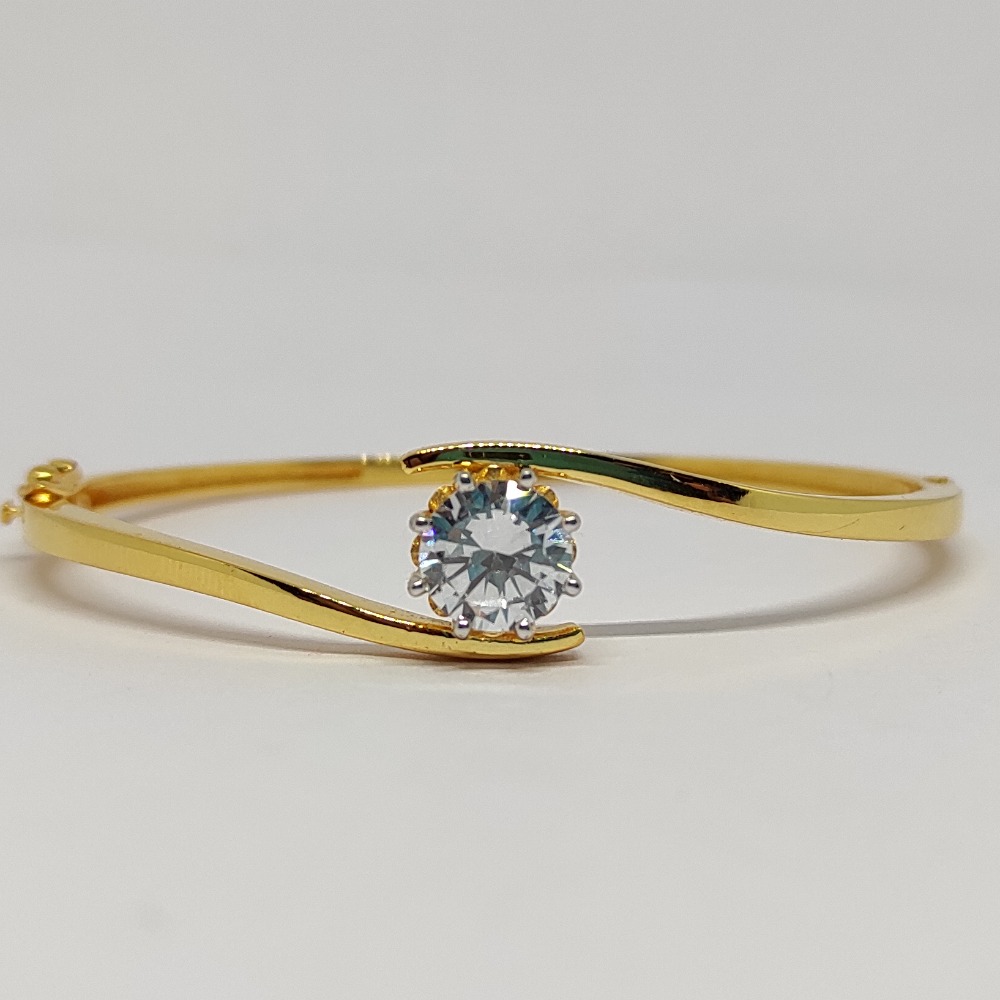 Solitaire Gold Bracelet