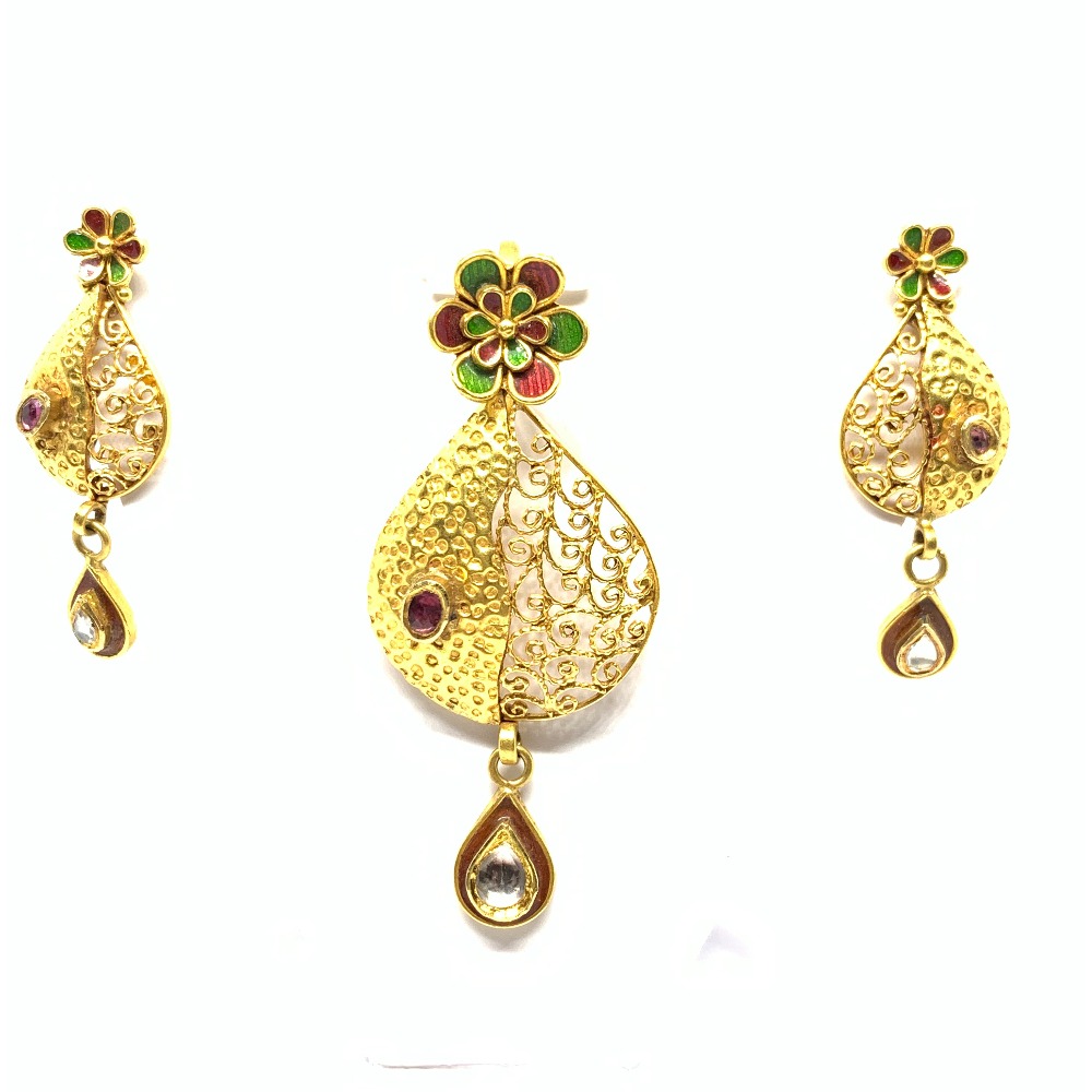Designer Gold Pendant Set