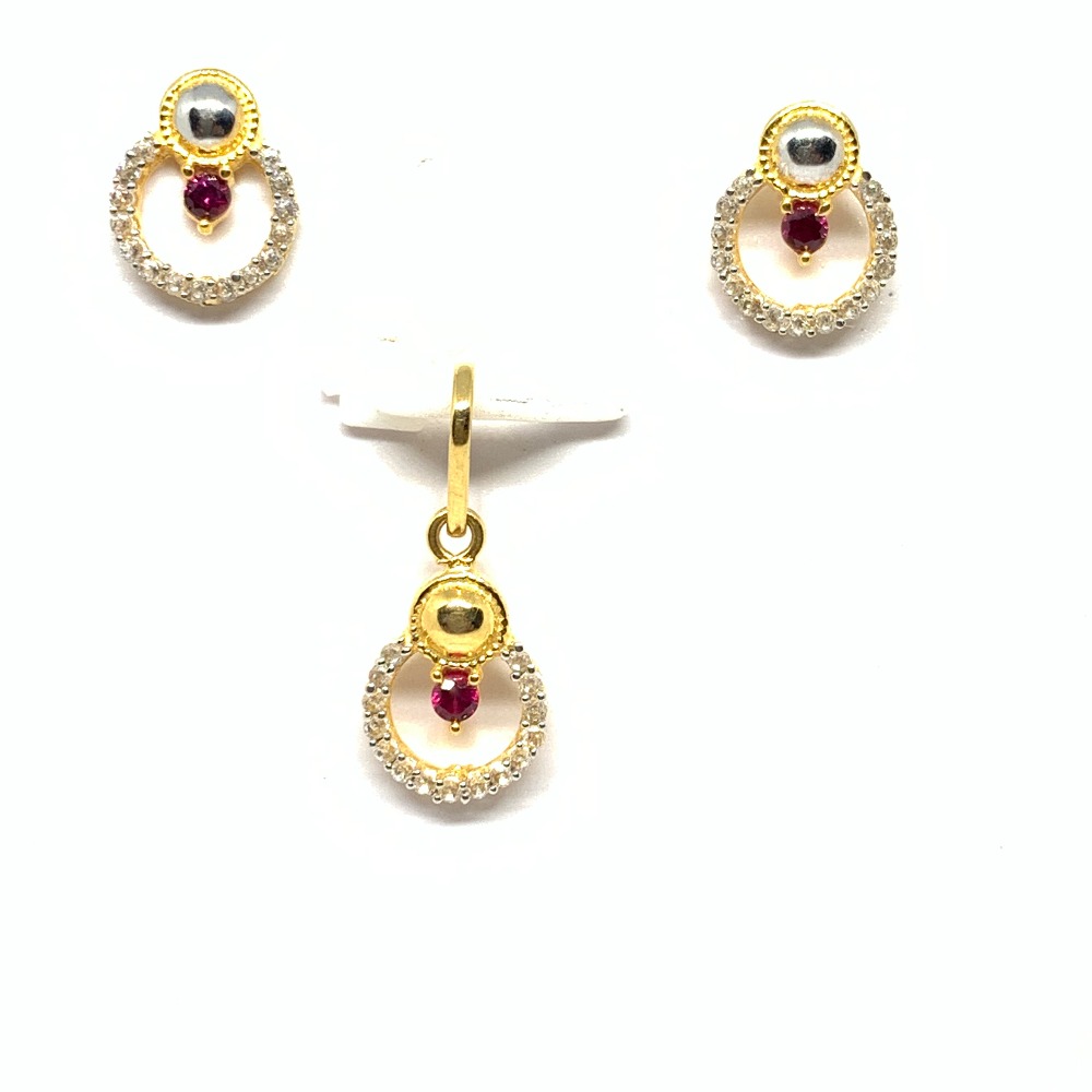 Designer Gold Pendant Set