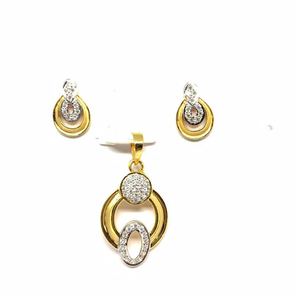 Designer Gold Pendant Set