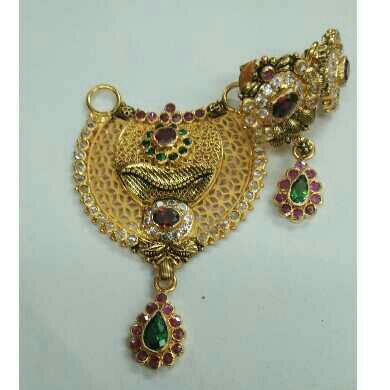 22K Gold Ladies Indian Fancy Pendant Set Yellow