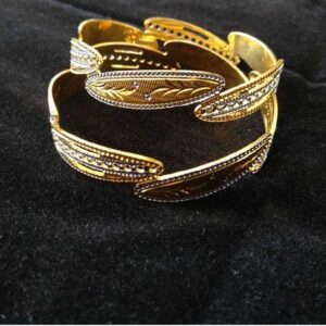 22K / 916 Gold Indian Modern Attractive Bangle