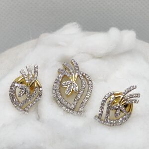 14K Gold Classy Diamond Pendant Set