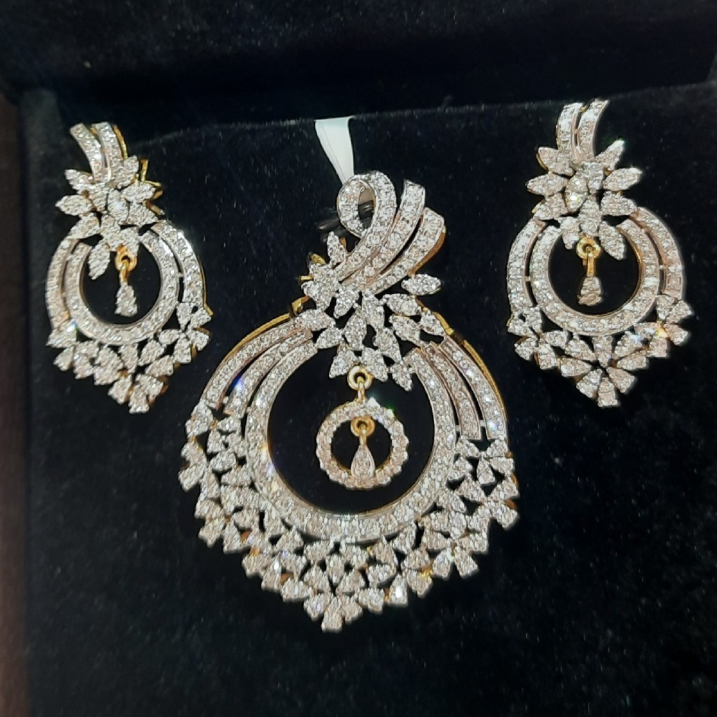 daimond  pendent set
