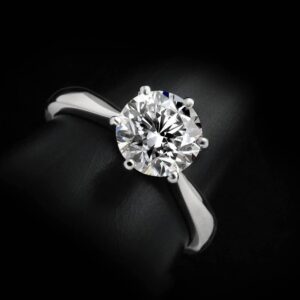 DIAMOND RING 18K WHITE GOLD