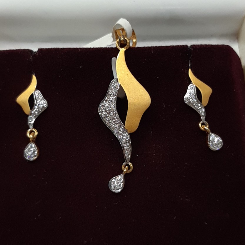 916 hallmark pendant set PX9716