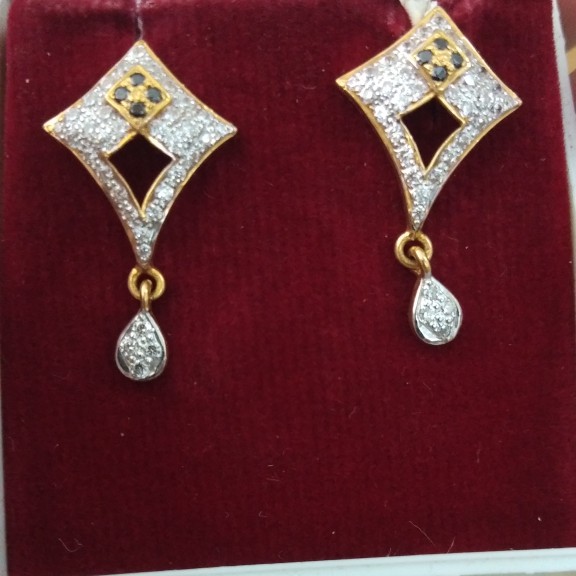 916 Gold hallmarked Earring KL8038