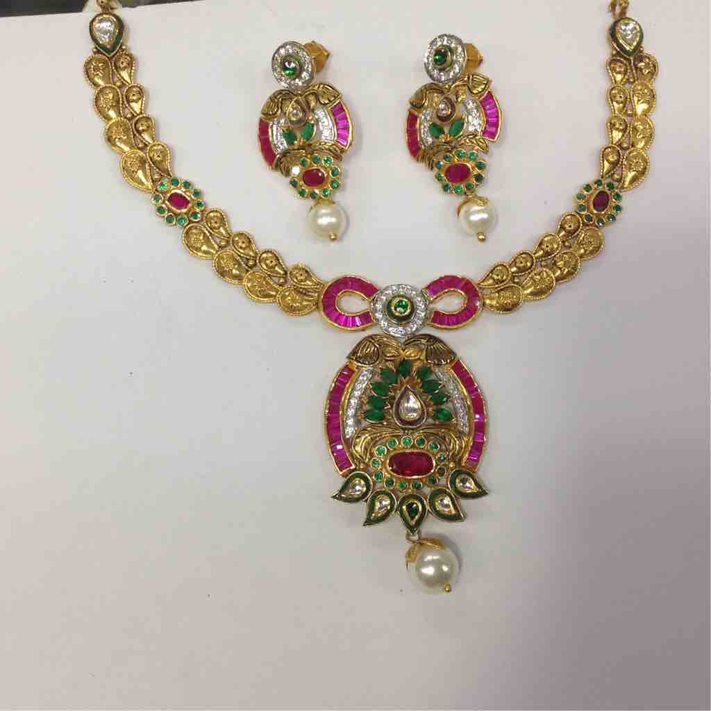 916 Gold Color Stone Necklace Set