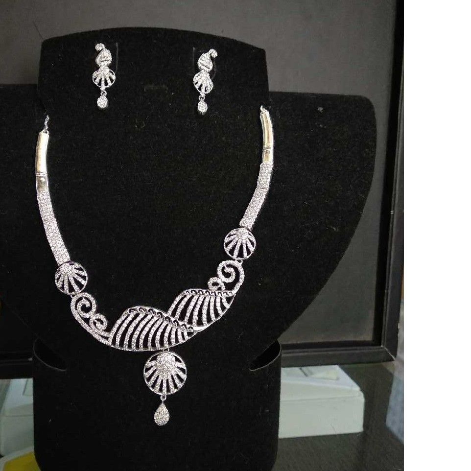 92.5 Silver Exclusive Designer Ladies Necklace Set