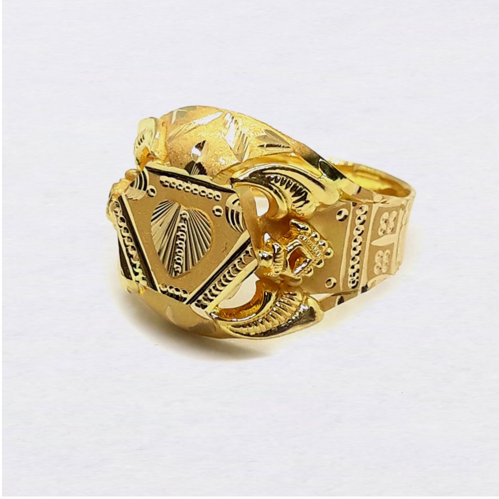 Heart Design Nazrana Gold Ring For Men - Image 3
