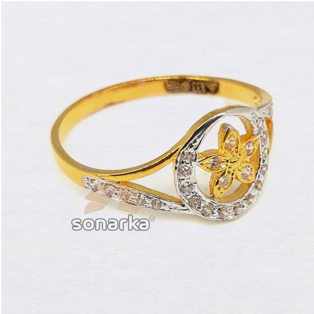 22KT Fancy Star Shaped CZ Ladies Ring - Image 2