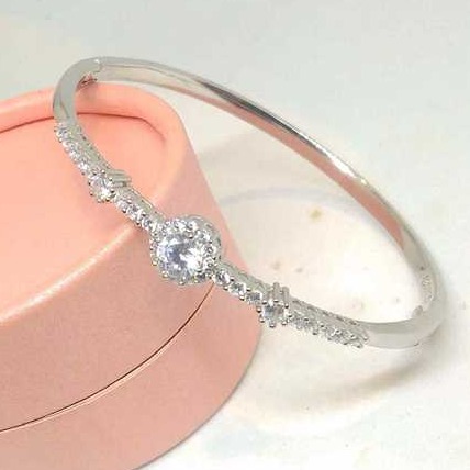 925 sterling silver   c z diamond   bracelet  for ladies