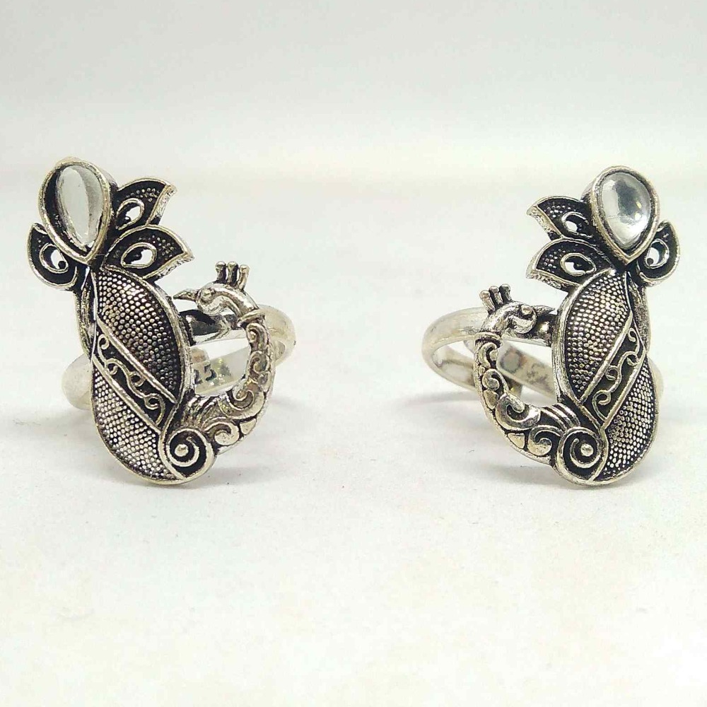 Silver oxidised peacock design bichiya / toe rings for ladies