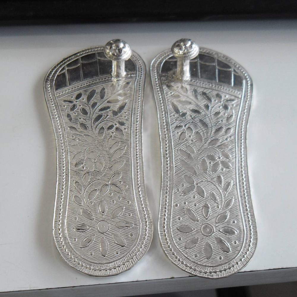 Silver  beautiful  charan paduka for home temple pooja