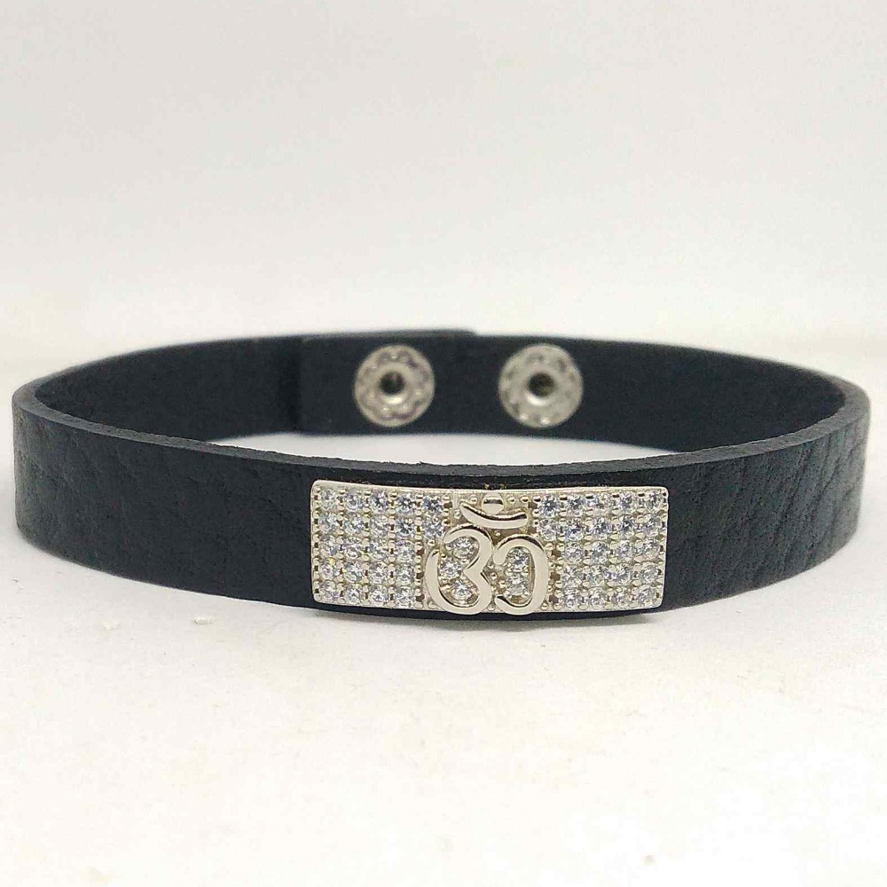 925 sterling Silver  diamond & black  Leather  Gents om Bracelet