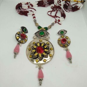 925 sterling silver Traditional Antique pendant With earring set