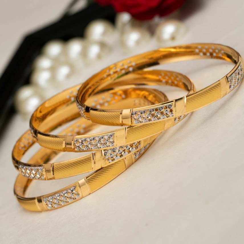 22KT / 916 Gold plain daily ware bangle for ladies BGG1001 - Image 4