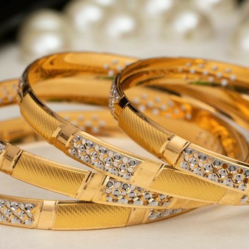 22KT / 916 Gold plain daily ware bangle for ladies BGG1001 - Image 3