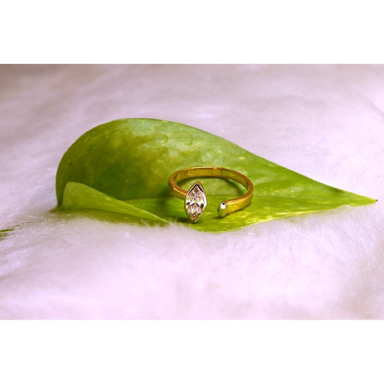 916 Yellow gold Ladies Indian Solitaire Ring