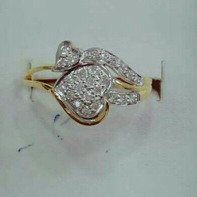 18K / 750 Gold Ladies Heart Shaped CZ Ring