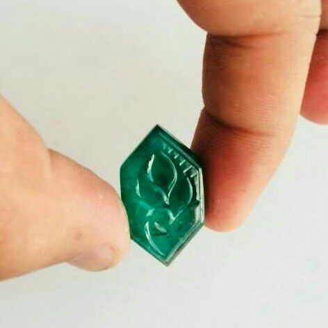 23.96ct hexagonal green emerald-panna