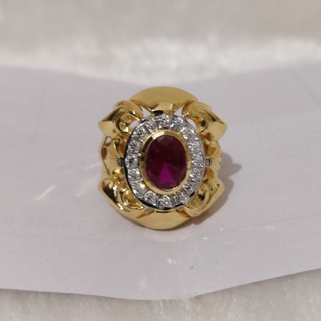 916 Gold Fancy Gent's Ring