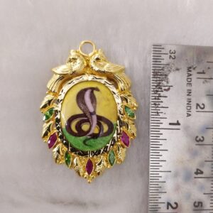 916 Gold Fancy Photo Fram Pendant