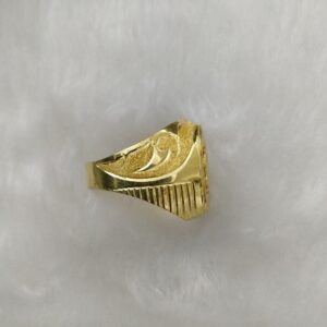 916 Gold Fancy Gent's Ring