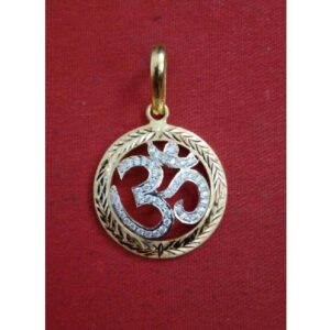 Gents om gold pendant