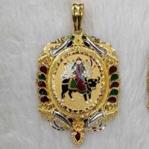 Visat ma gold pendant