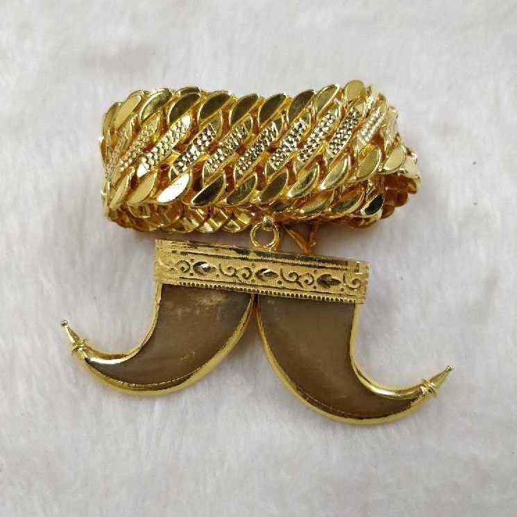 Artificial vaghnakh gold Pendant Chain - Image 2