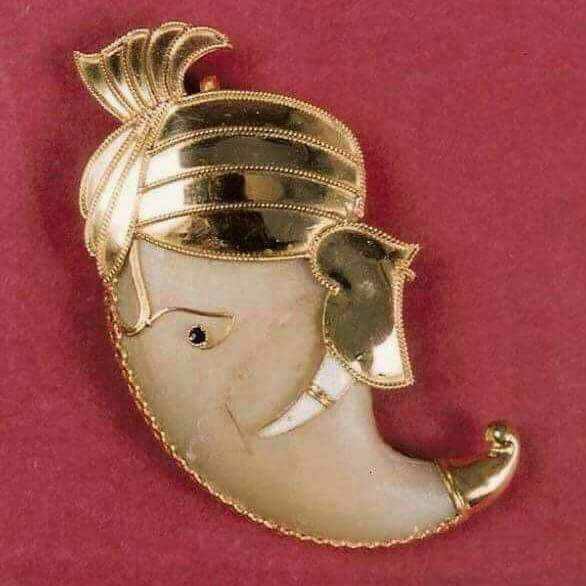 22KT Fancy Vagh Nakh Artificial Gold Ganapati Pendant
