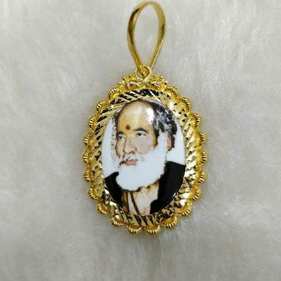 22KT Gold Bajrang Das Photo Pendant