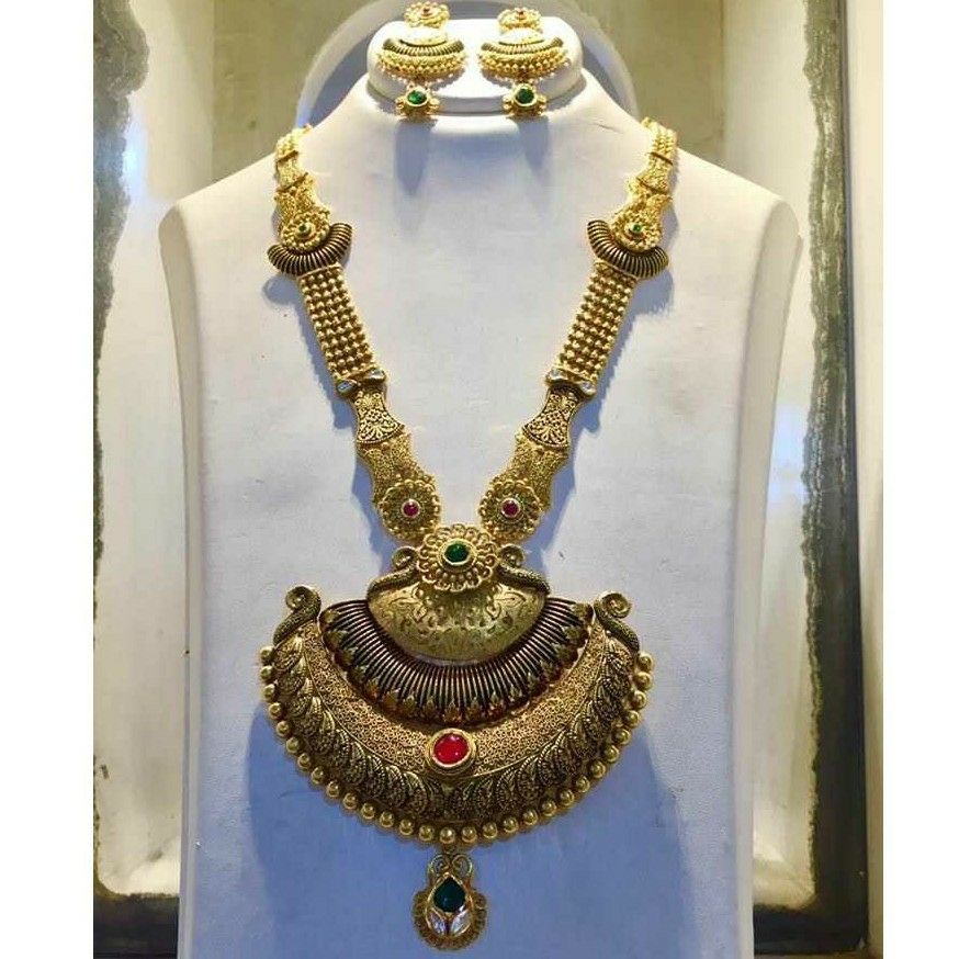 22K / 916 Gold Ladies Jadtar Vertical Necklace Set