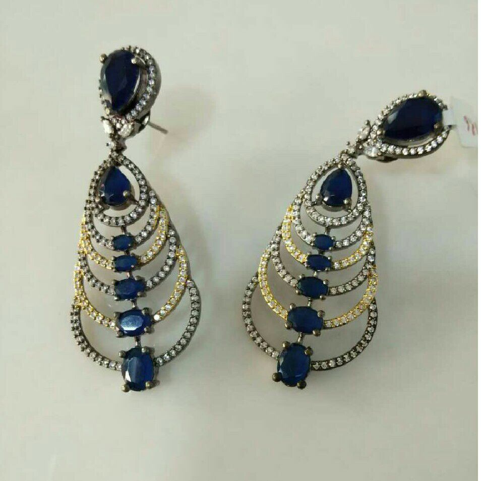 Gold Ladies Classic Designer Earring