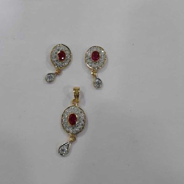 22K / 916 Gold Indian Diamond Pendant Set