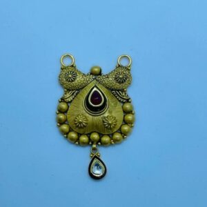 916 Hallmark Gold Stylish Design Pendant