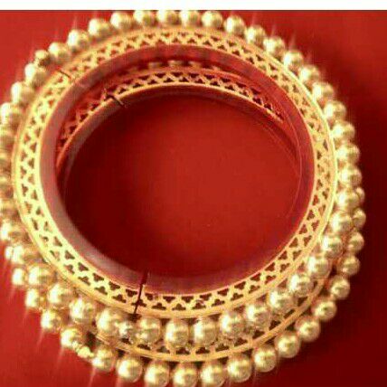 Modern Attractive Moti Bangles