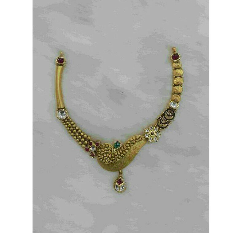 22K / 916 Gold Indian Yellow Ladies Short Necklace set