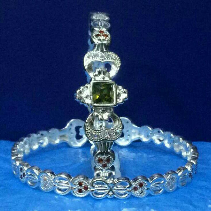 Silver  Attractive  Bangles