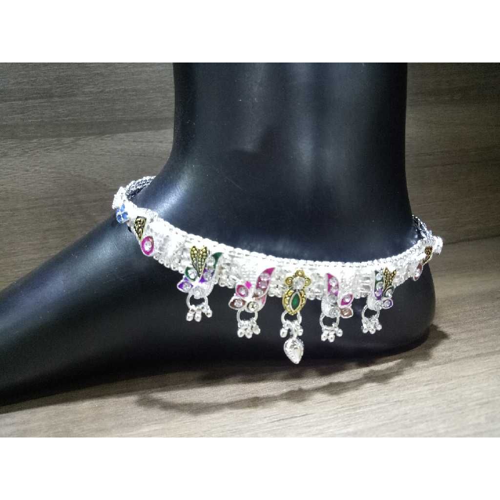 Broad Silver Attractive D Payal