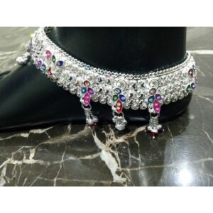 Silver Attractive D Payal
