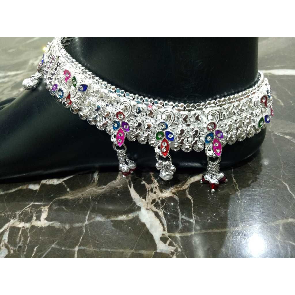 Silver Attractive D Payal
