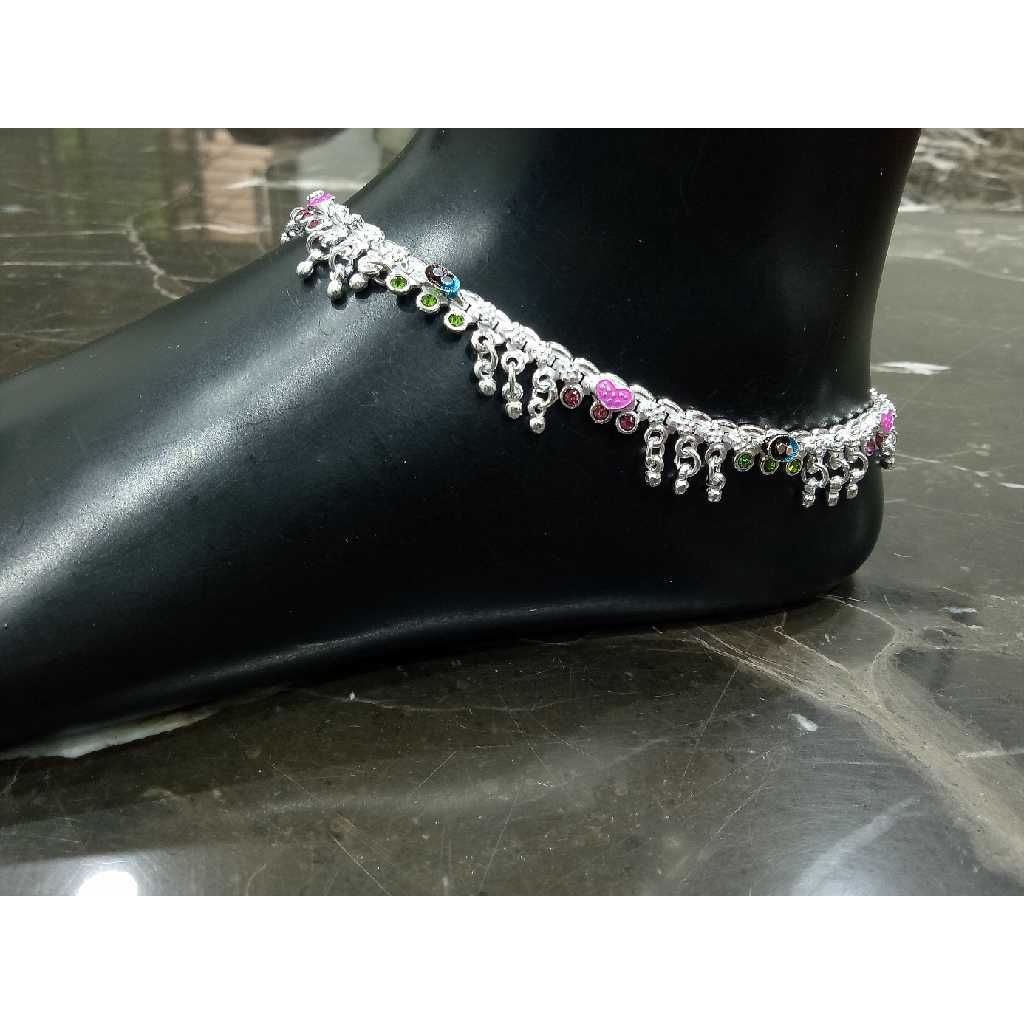 exclusive Silver D Payal