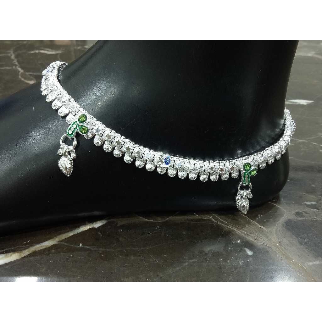 exclusive Silver D Payal