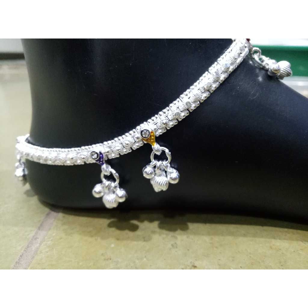 Silver delicate D Payal